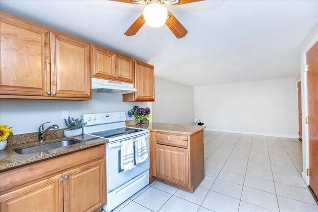 Foto del edificio - 61 Mystic St