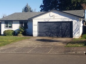 Building Photo - 5522 Beechwood Ct S