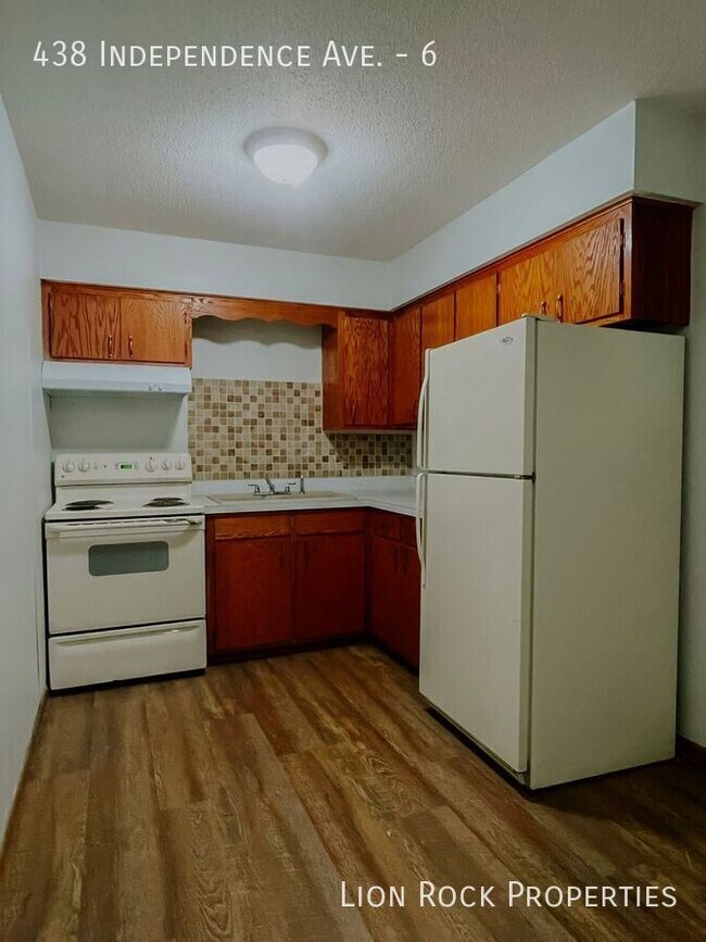 Building Photo - 438 Independence Ave N