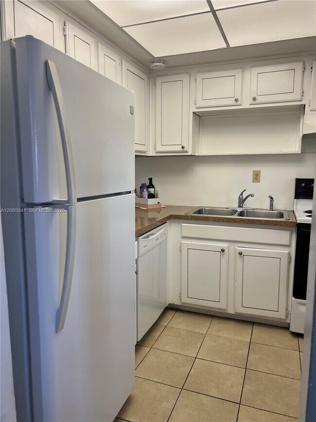 Foto del edificio - 1535 SE 15th St
