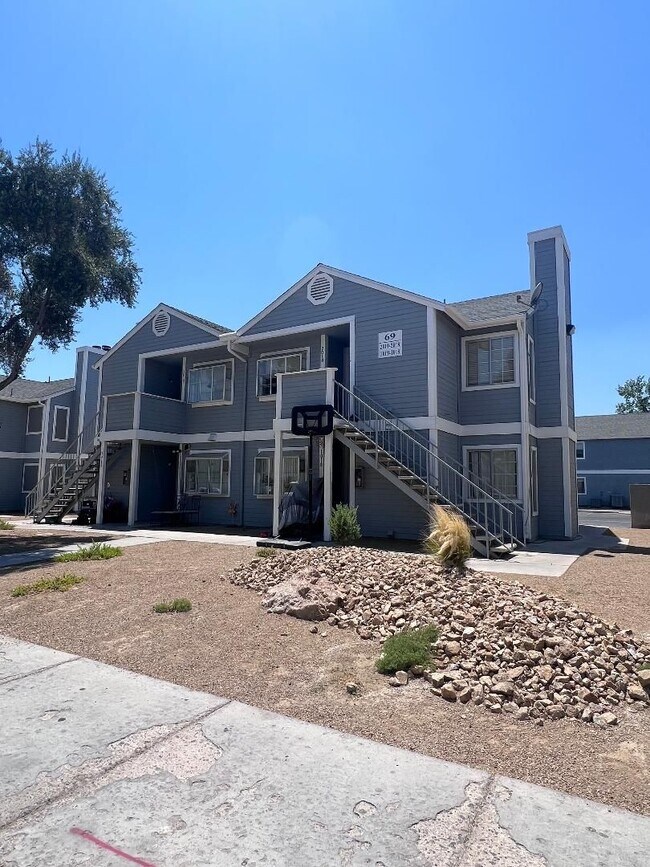 Building Photo - 1963 Dwarf Star Dr