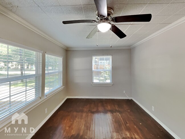Building Photo - 404 Virginia Ave