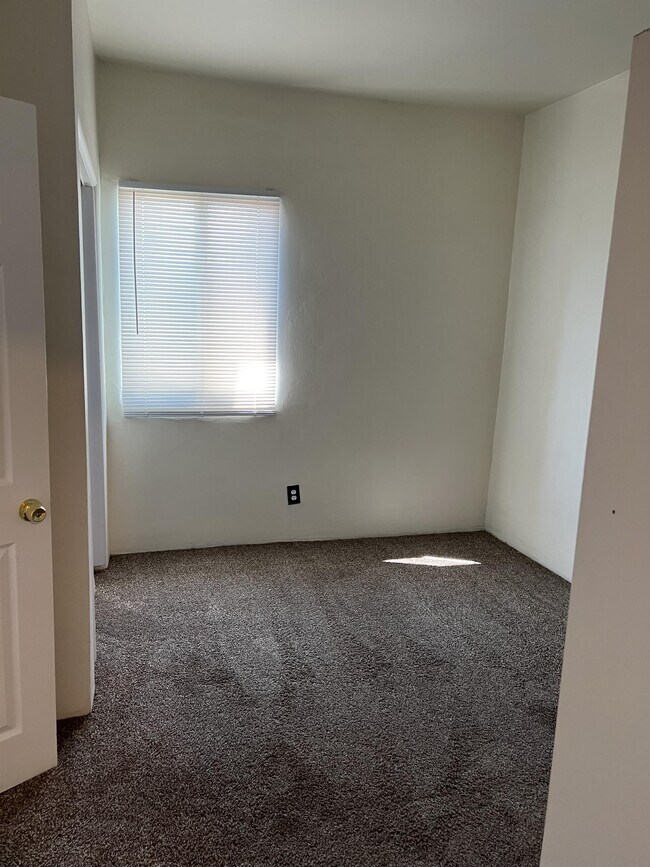 Building Photo - 509 N Shawnee Ave