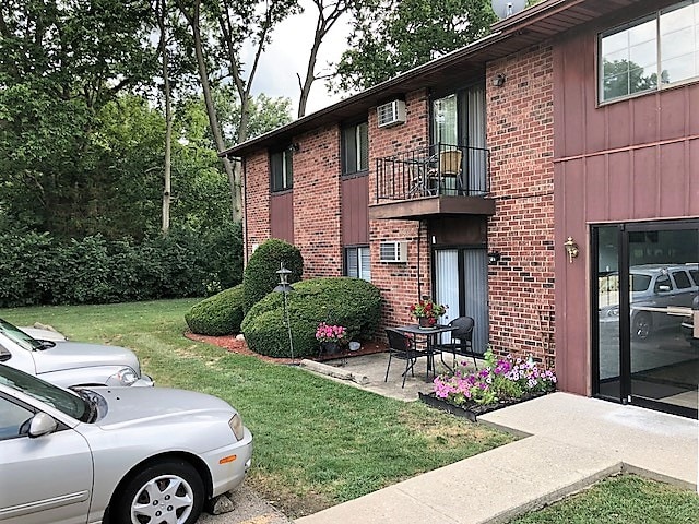 Building Photo - 5456 Eastgate Dr