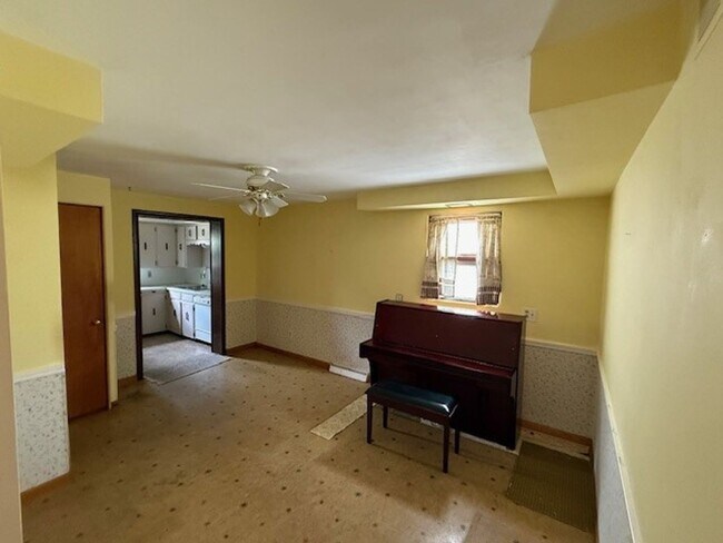 Foto del edificio - Charming 3 Bedroom Home with Fenced Yard &...