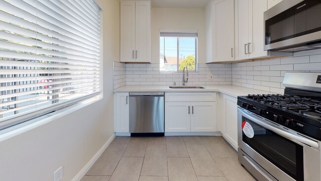Foto del interior - 3210 Ellsworth St . Your 2 bedrooms Awaits!