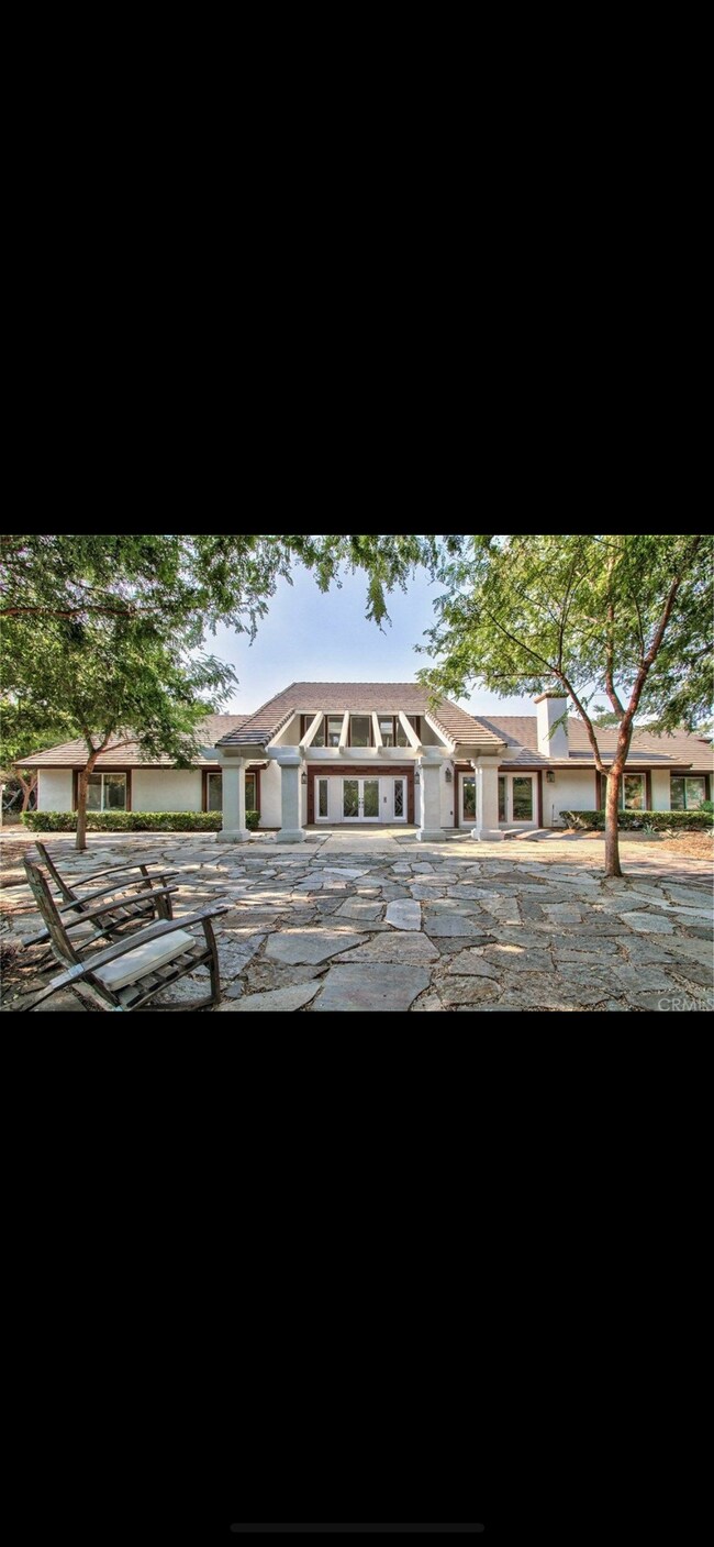 Foto del edificio - 46245 Buenos Campos Dr