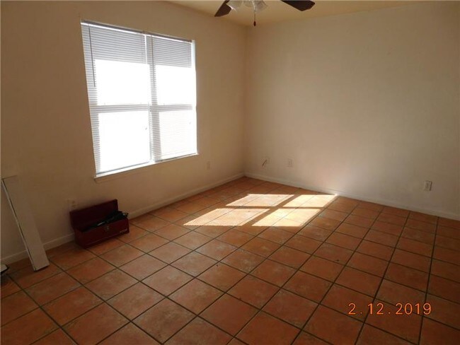 Building Photo - 1814 S FM 116