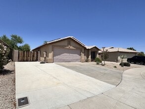 Building Photo - 9138 W Ross Ave