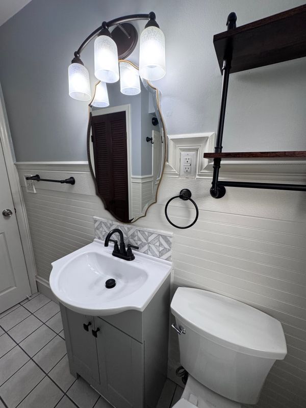 Foto del edificio - 21644 Merriman Rd
