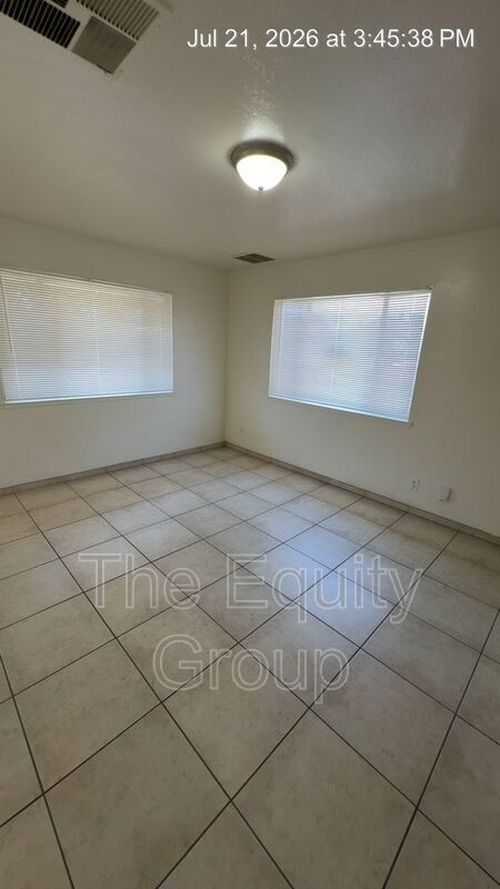 Building Photo - 1220 N Conyer St