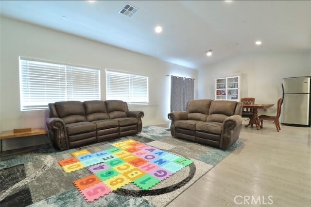Foto del edificio - 11745 Sierra Rd