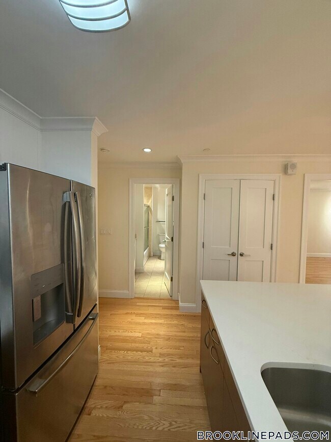Foto del edificio - 1443 Beacon St