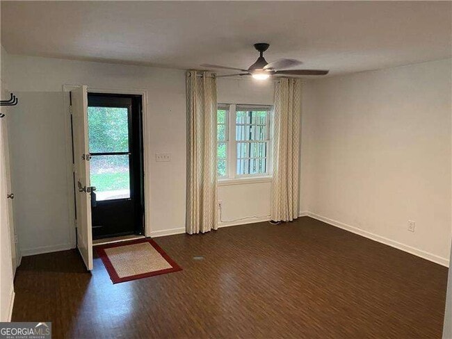 Foto del edificio - 3095 Colonial Way