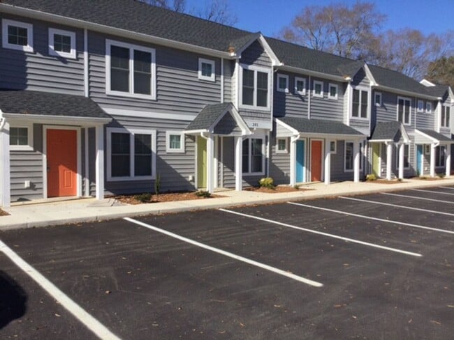Foto del edificio - Townhouse in Blackstone-Fort Pickett Area