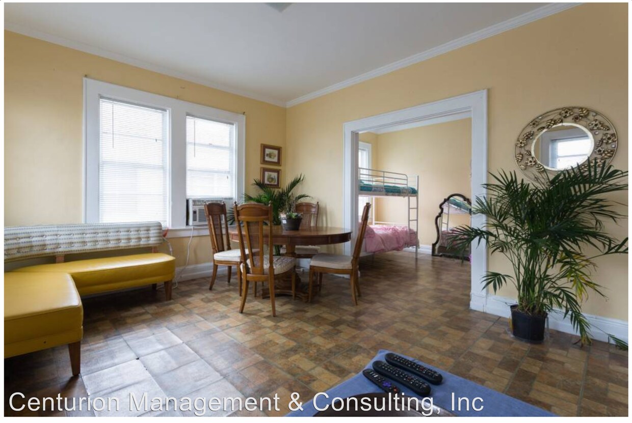Foto principal - 701 NW 1st St