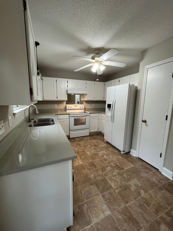 Foto del edificio - 12133 Cartgate Ln