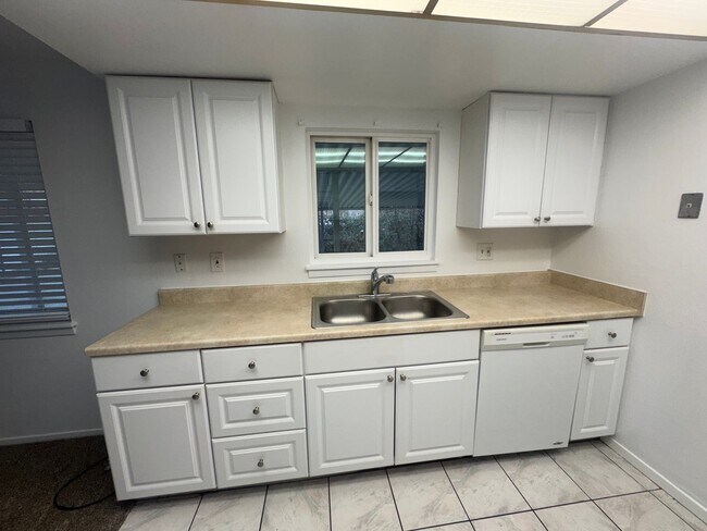 Foto del edificio - Main Level Living in West Jordan!