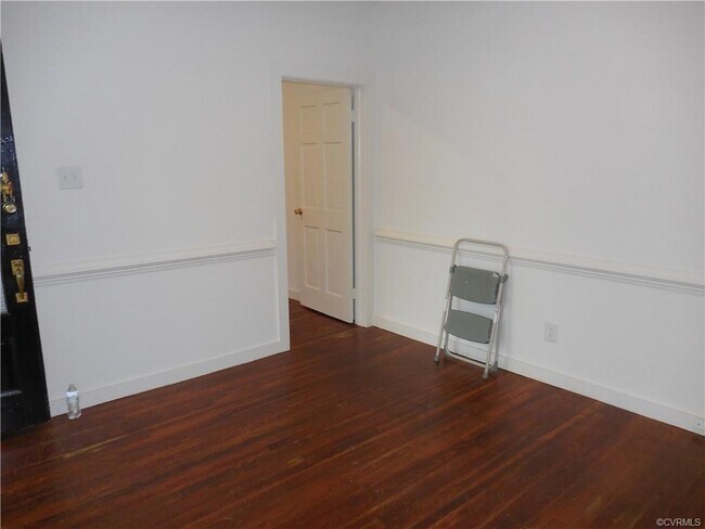 Building Photo - 600 Manakin Rd