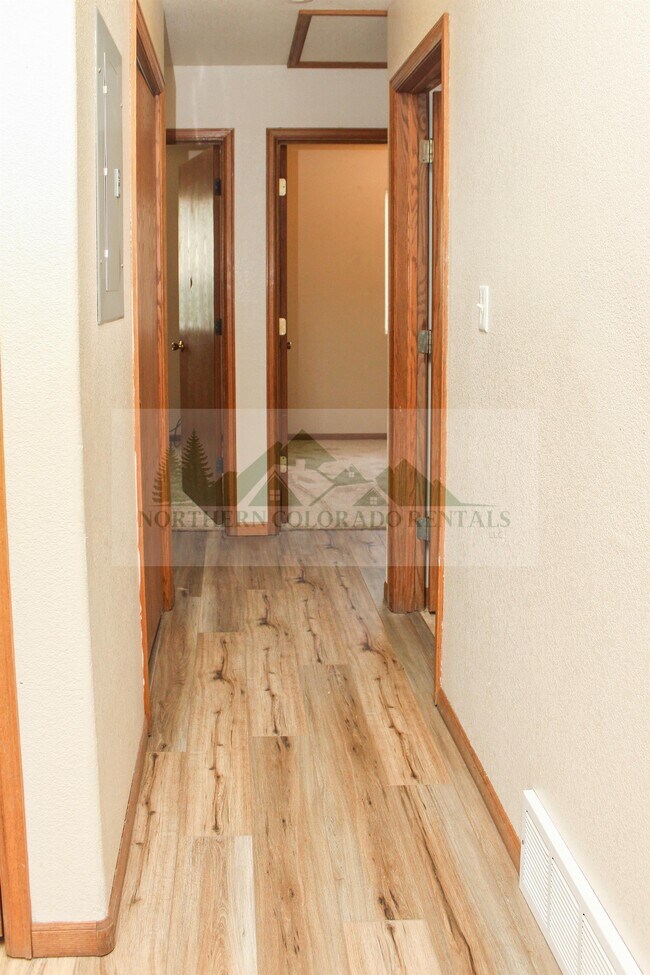 Foto del edificio - 1311 Darrell Rd