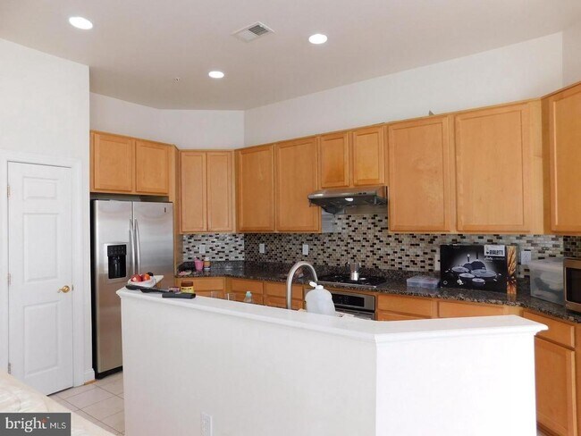 Foto del edificio - 724 Ridgemont Ave