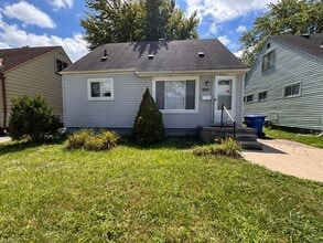 Building Photo - 14824 Myola Ave