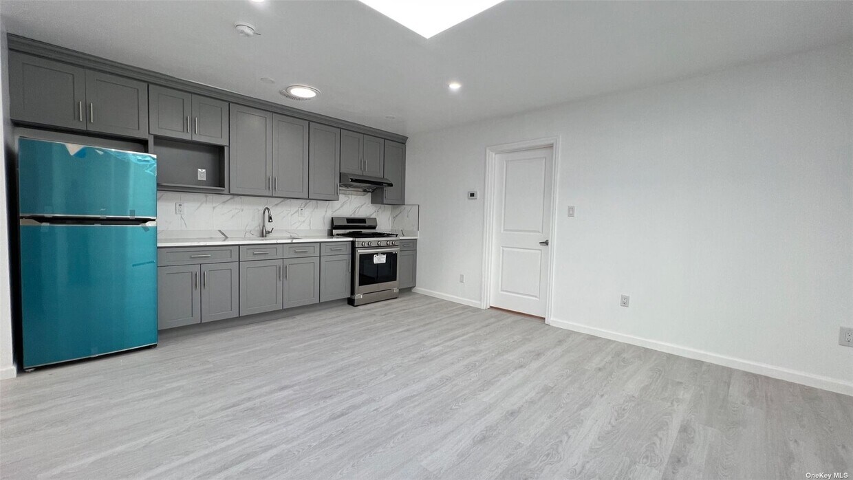 Primary Photo - 144-32 Gravett Rd