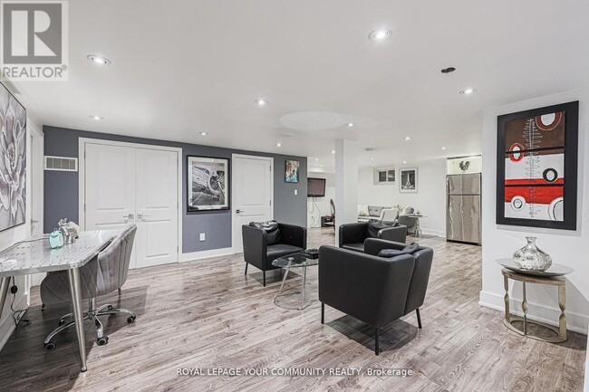 Building Photo - 52 Princeway Dr