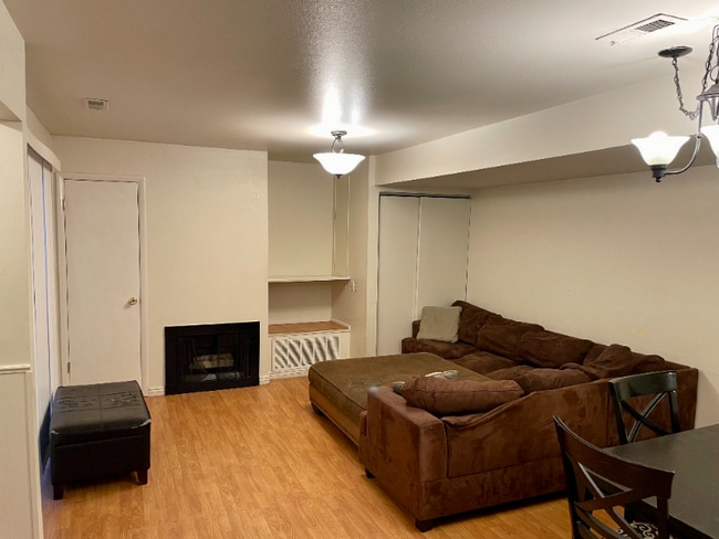 Foto del edificio - 1710 Hickory Ln