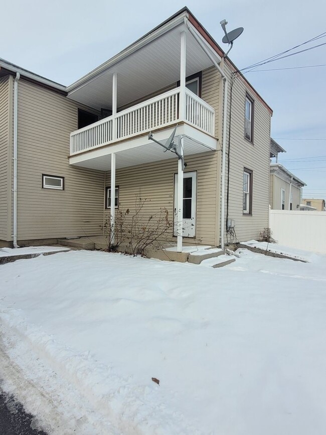 Building Photo - 132 S 5th Ave