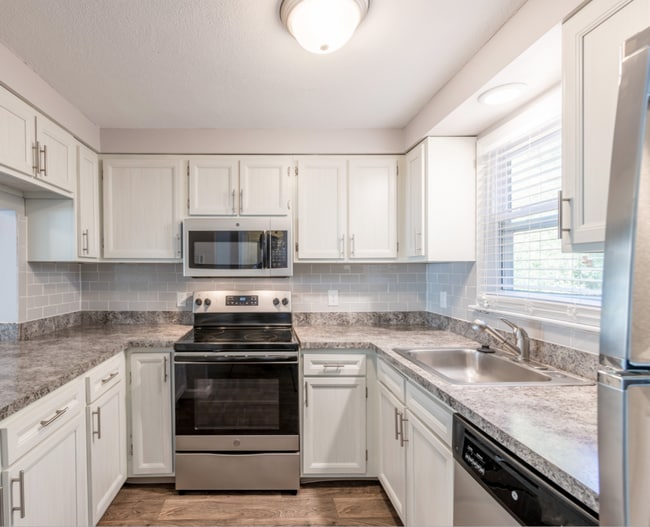 Briarwood Apartments in Attleboro, MA