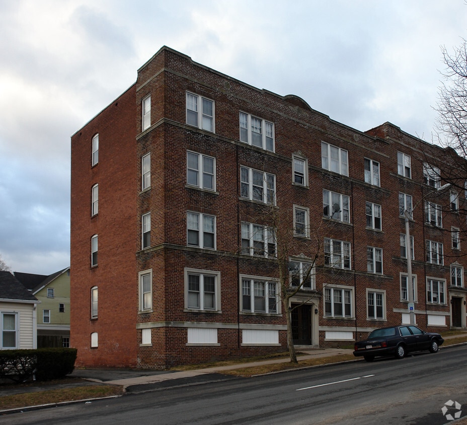 Laurette Apartments in Holyoke, MA