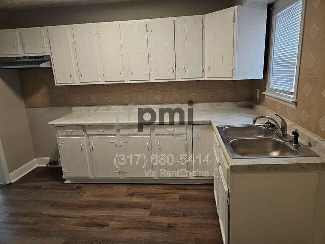 Building Photo - 2031 Southeastern Ave