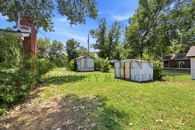 Foto del edificio - 841 N Country Acres Ave