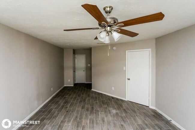 Foto del edificio - 1320 Devonshire Ln