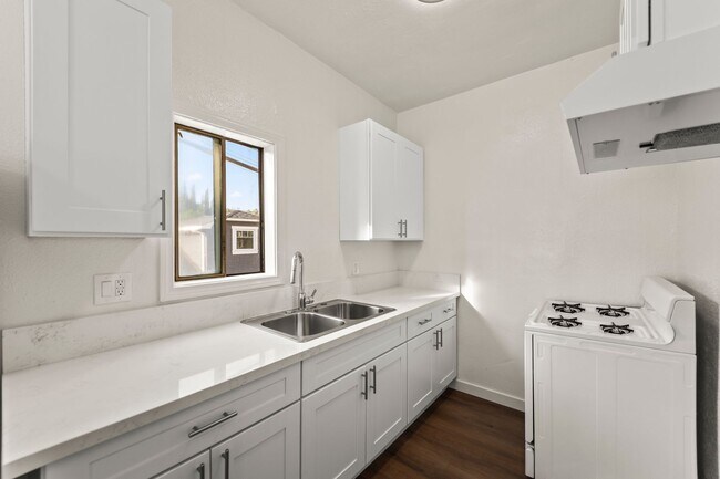 Foto del edificio - 5391 Huntington Dr