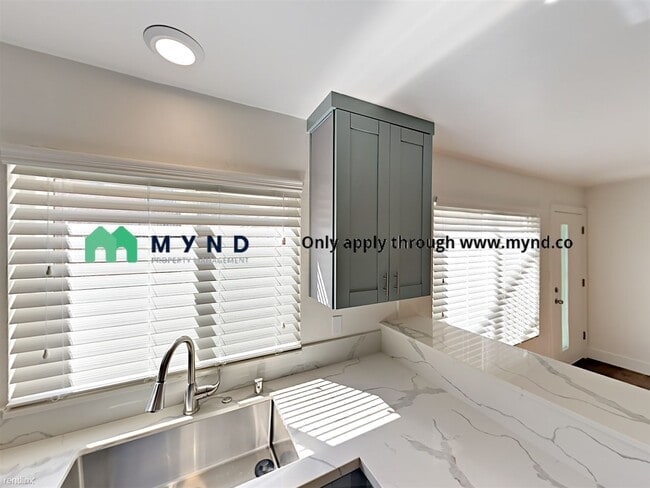 Building Photo - 1 br, 1 bath Apartment - 4178 32nd St Apt 4