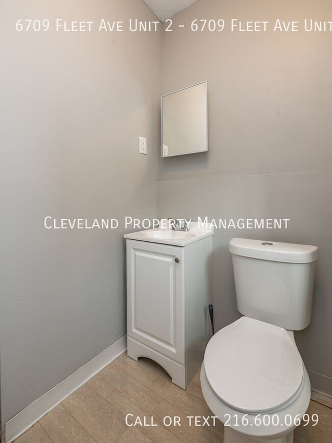 Foto del edificio - Renovated Cleveland Up Unit