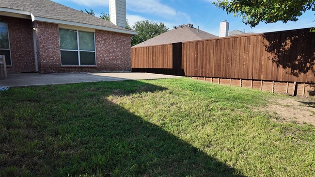 Building Photo - 3316 Bluegrass Dr