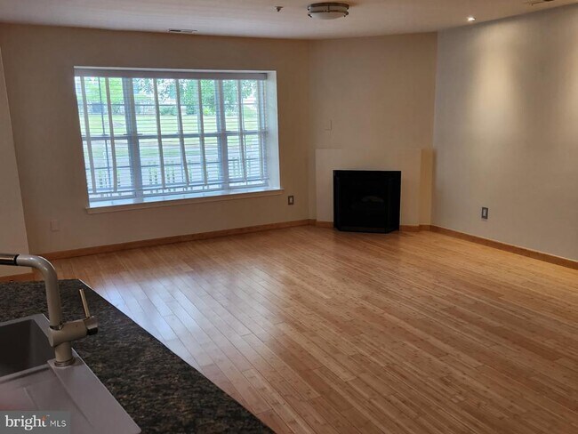 Building Photo - 1510 Carol Ct
