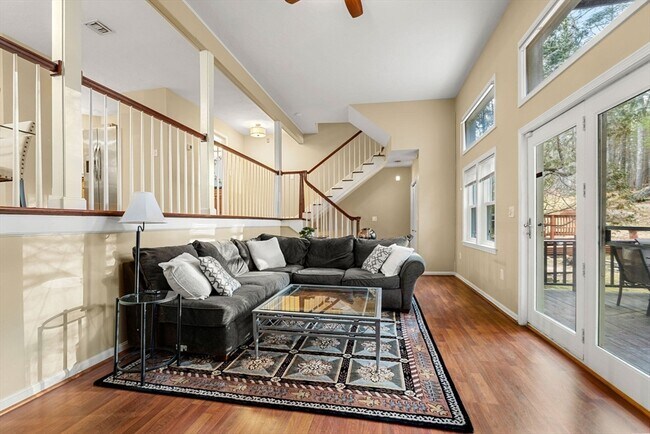 Foto del edificio - 168 Upton St