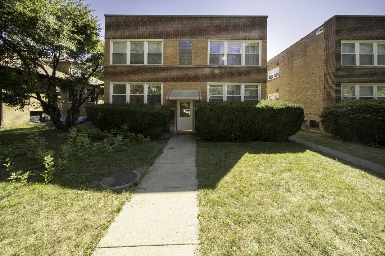 Primary Photo - 8237 Kilpatrick Ave