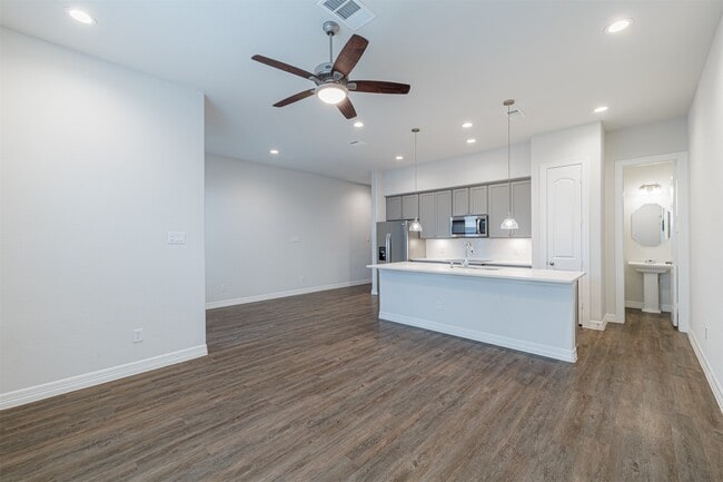 Building Photo - 11011 Cane Oak Wy
