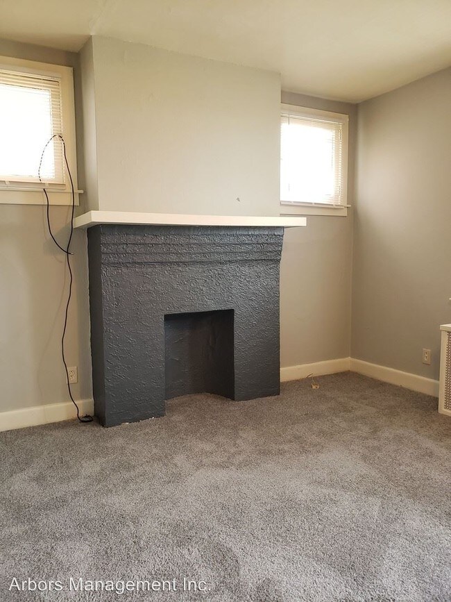 Building Photo - 1410 Creedmoor Ave
