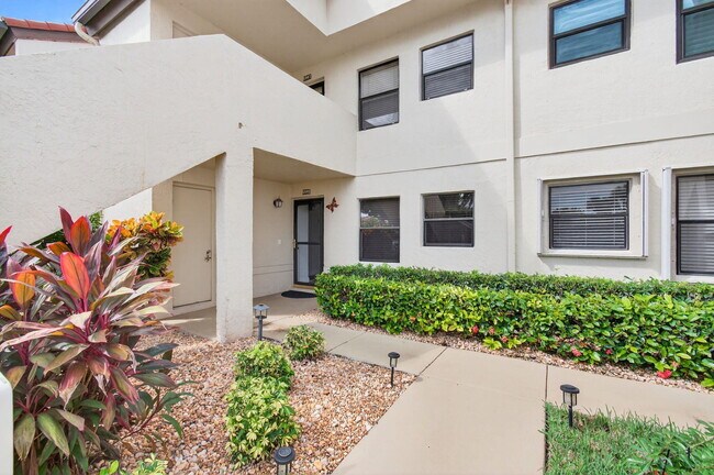 Foto del edificio - 5945 Parkwalk Dr