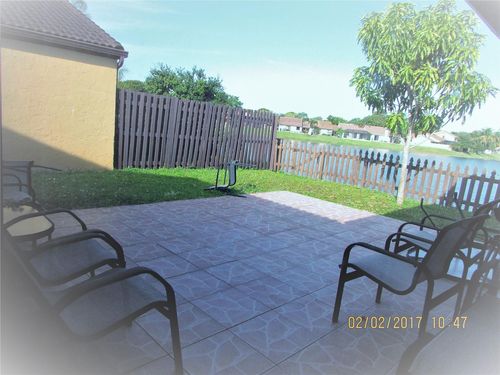 Building Photo - 17544 NW 63rd Ct