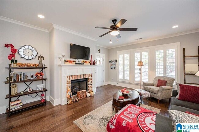 Foto del edificio - 2208 Grand Ave