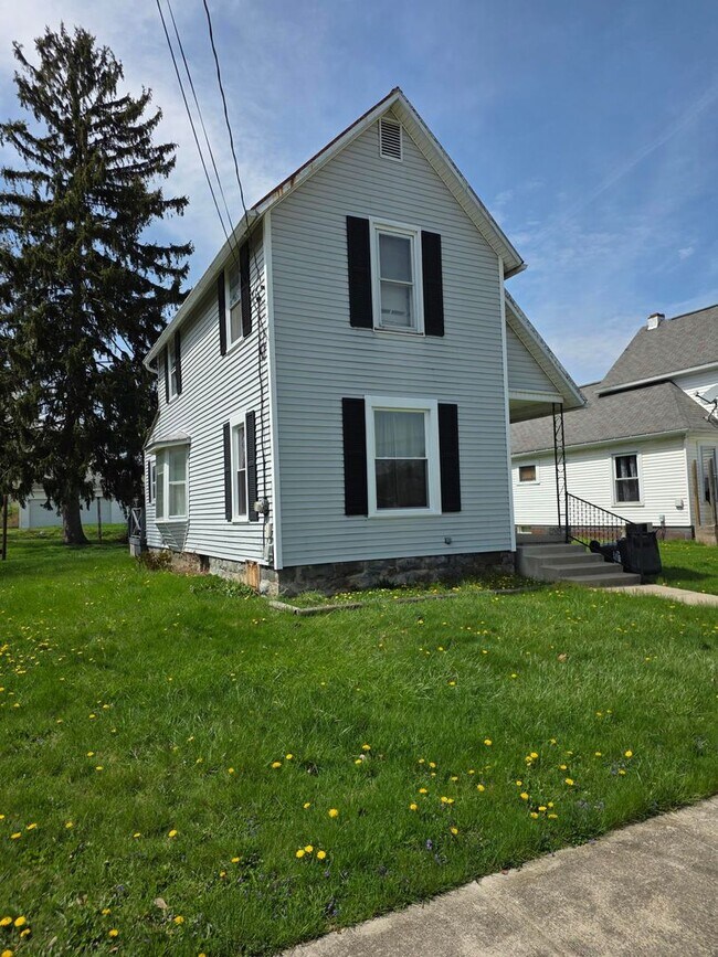 Foto del edificio - 3 Bedroom 1 Full Bath Single Family Two-Story Home--20 Seltzer Ave Shelby