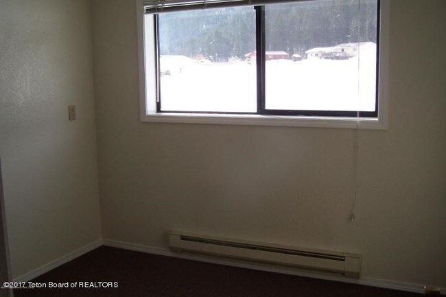 Foto del edificio - 334 Meadows Dr
