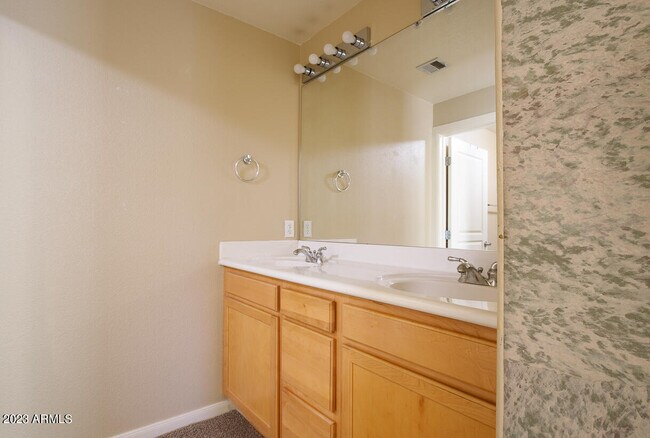 Building Photo - 11680 E Sahuaro Dr